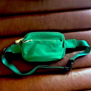 New w/o tags Belt Bag! Never Worn. Kelly green with gold zippers.